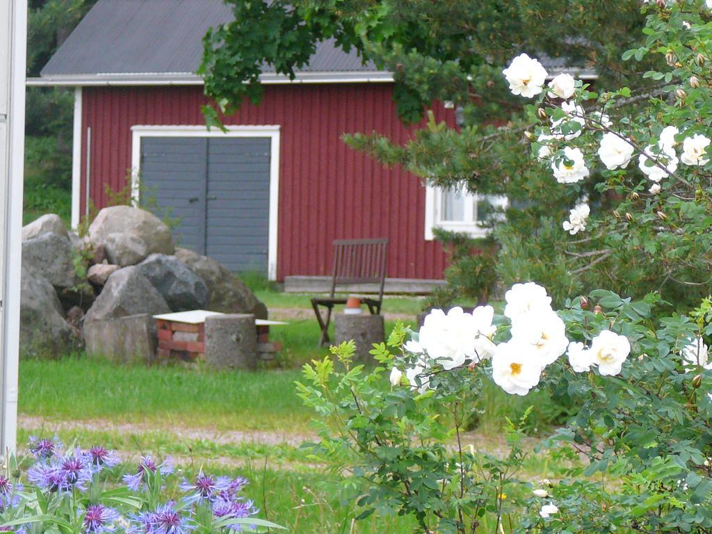 Levomaeki Farm Cottages Ypaja Habitación foto